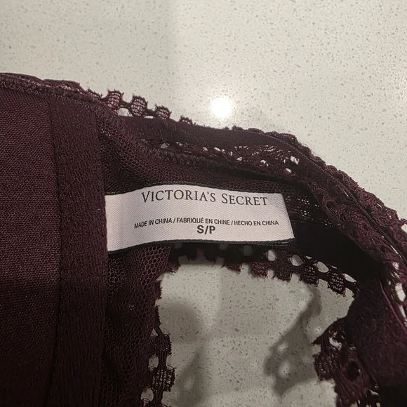Victoria’s Secret Burgundy Lace Bralette Racerback Wireless - Picture 4 of 7